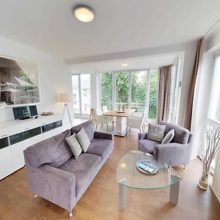 Sonnenbad Nr 06 Mit Maritimen Flair